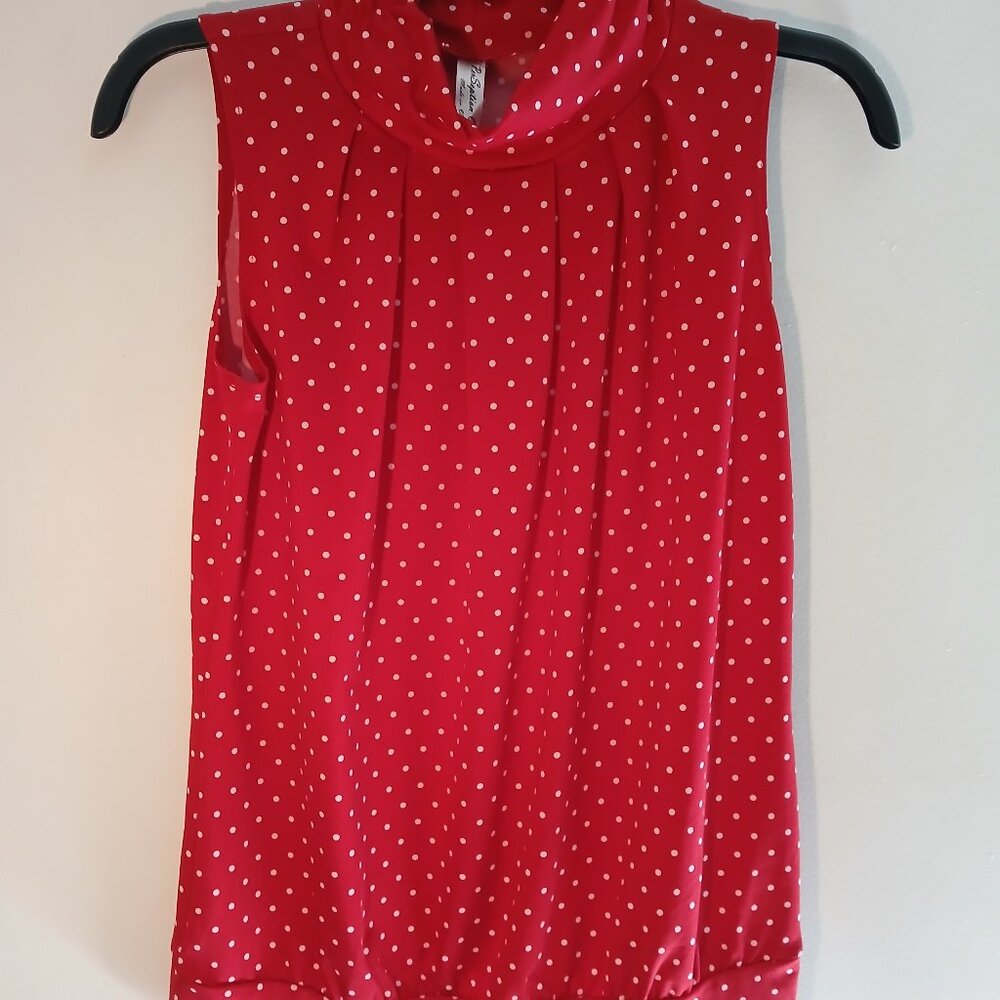 PerSeption Concept Red Top with white dots, Size Small